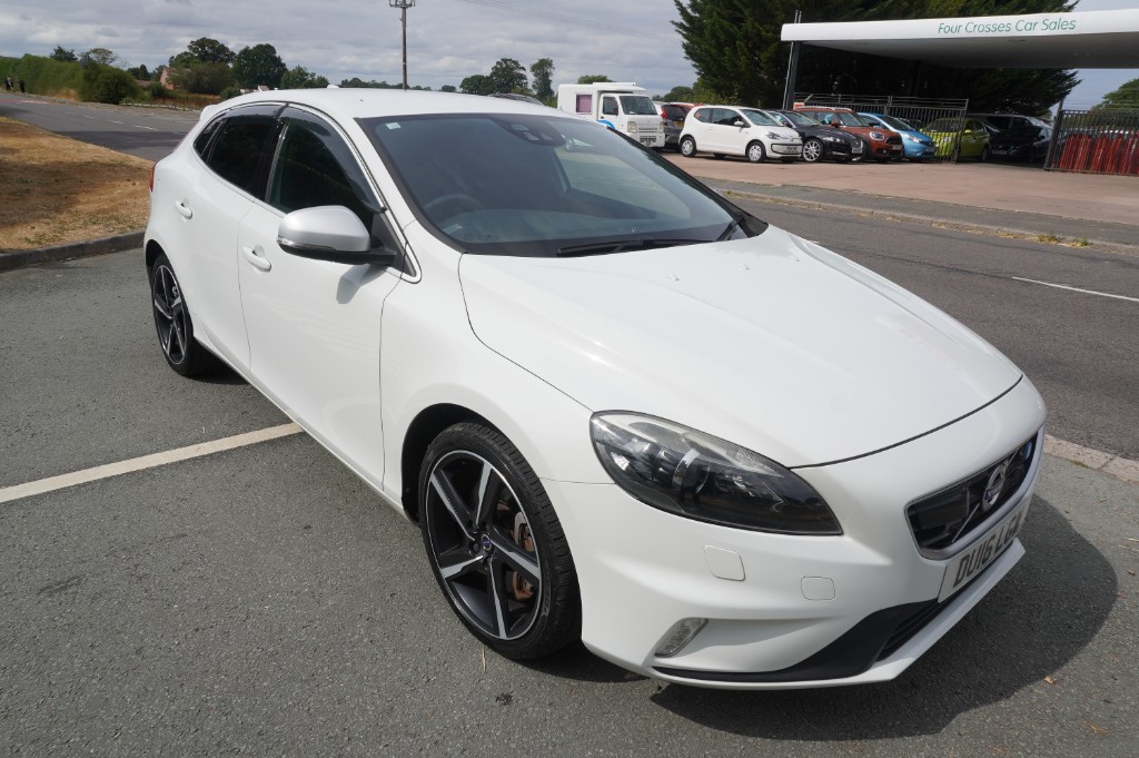 Volvo V40
